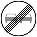rundes Schild mit zwei grauen Autos auf weißem Grund, mit mehreren schwarzen Strichen von links unten nach rechts oben durchgestrichen