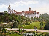 Plaĝa Hotelo kun rozĝardeno, foto el la jaro 1900