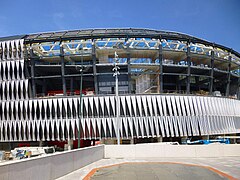 Estadioaren hegoaldeko harmailaren eraikuntza lanak, 2014ko uztailaren 18a.