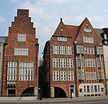 Robinson-Crusoe-Haus und Haus Atlantis (Blick von der Martinistraße)