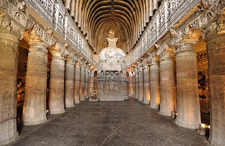 Pajme e gjerë e Shp. 26, një holl i vonë chaitya me një stupa.