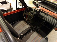 Polski Fiat 126p Cabrio – wnętrze