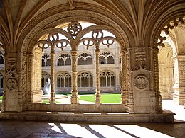 Claustro del monasterio de los Jerónimos, (c. 1517) Diogo de Boitaca e João de Castilho, Belém.