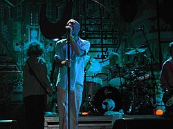 Skupina R.E.M. na koncerte v júli 2003