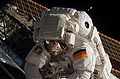 Шлегел по време на втората си космическа разходка, мисия STS-122
