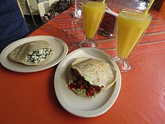 Gorditas, platillo típico de la entidad.