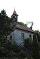 Die Lourdeskapelle am Ortsrand
