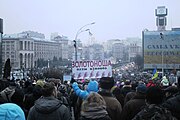基辅和平游行中出现的“普京是傻屄”标语