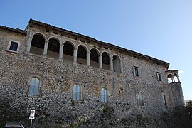 Palazzo baronale di Macchia d'Isernia.jpg