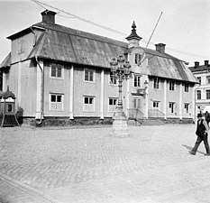 Södertälje rådhus stod färdigt 1734, och är stadens äldsta icke-kyrkliga byggnad. Foto vid 1900-talets början.