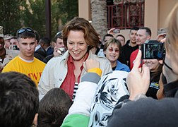 Sigourney Weaver at NSA Bahrain 2010-01-28 1.jpg