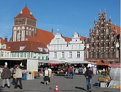 Greifswald, radnice a kostel P. Marie