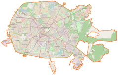 Mapa konturowa Mińska, blisko centrum na lewo znajduje się punkt z opisem „Stadion Dynama Mińsk”