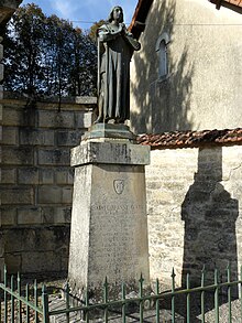 Pothières statue de Jeanne d'Arc.jpg