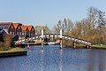 Zicht op de brug over de Greft in Hindeloopen.