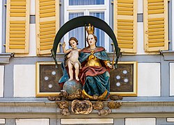 Bad Mergentheim - Altstadt - Mühlwehrstr. 22 - barocke Hausmadonna.jpg