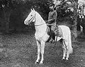 Hirohito sul suo stallone imperiale Shirayuki