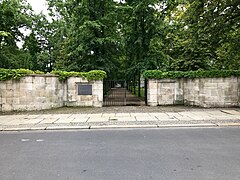 Ingang Invalidenfriedhof aan de Scharnhorststraße te Berlijn.jpg