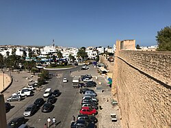 Panorama grada i bedema medine