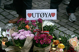 Memorial message for the Utøya victims outside Oslo Cathedral.jpg