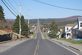 La route dans le village de Notre-Dame-des-Bois.