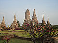 Wat Chaiwatthanaram tương tự kiến trúc của Angkor Wat