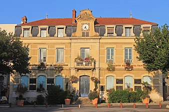 L'ancienne mairie, aujourd'hui musée de la Résistance et de la Déportation.