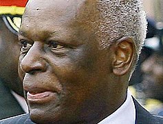 José Eduardo dos Santos 3 (cropped) (2).jpg