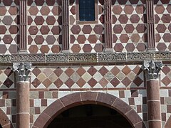 Detalle de la decoración de la Torhalle de Lorsch