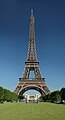 Hasumiyar Eiffel da aka gani daga Champs de Mars a Paris