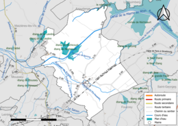 Carte en couleur présentant le réseau hydrographique de la commune