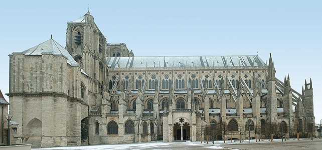Zuidkant van de kathedraal Saint-Étienne van Bourges