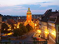 Das Rathaus und der obere Hauptmarkt Gothas am Abend.