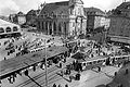 Berner Bahnhofplatz mit Strassenbahnzügen der Städtischen Strassenbahn Bern (SSB) Ende der 1930er Jahre.