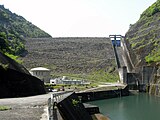 魚梁瀬ダム（奈半利川） 高さ 115 m