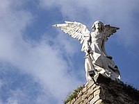 El Ángel Exterminador (1895), de Josep Llimona, cementerio de Comillas (Cantabria).