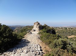 Eleuthernan akropolis eli linnavuori Pyrgín kukkulalla.