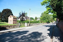 Epperstone Dovecote and Main Street - geograph.org.uk - 843268.jpg