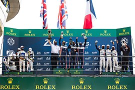 Podium de la catégorie LMP2 à l'issue des 24 Heures du Mans.jpg