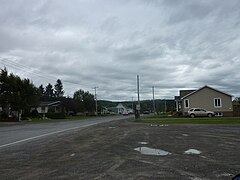 La route 234 dans le village de Sainte-Angèle-de-Mérici.