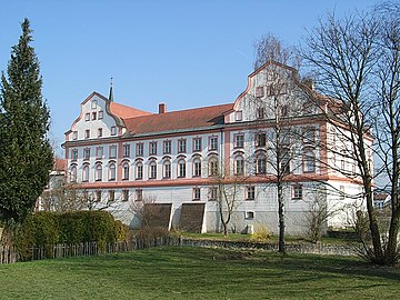 Zwei geknickte Schweifgiebel, 1750–1752 (Schloss Neuhaus am Inn)