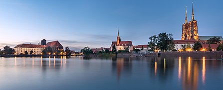La catedral de Breslavia al borde del río.