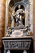 Monumento a Matilde de Canossa.