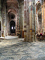 Intérieur de la basilique Saint-Julien de Brioude (Auvergne)