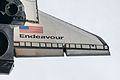 L'ala di tribordo dell'Endeavour fotografata da un membro dell'equipaggio della stazione spaziale.