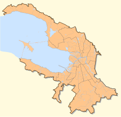 Mapa konturowa Petersburga, blisko centrum na prawo znajduje się punkt z opisem „Petersburski Uniwersytet Państwowy”
