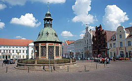 Плоштадот со чешмата од 1602 г.