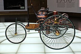 Réplique de la Benz Patent Motorwagen construite en 1885
