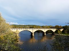 Le pont de Rouffillac sur la Dordogne.