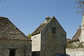 Old Dovecote - geograph.org.uk - 4508244.jpg